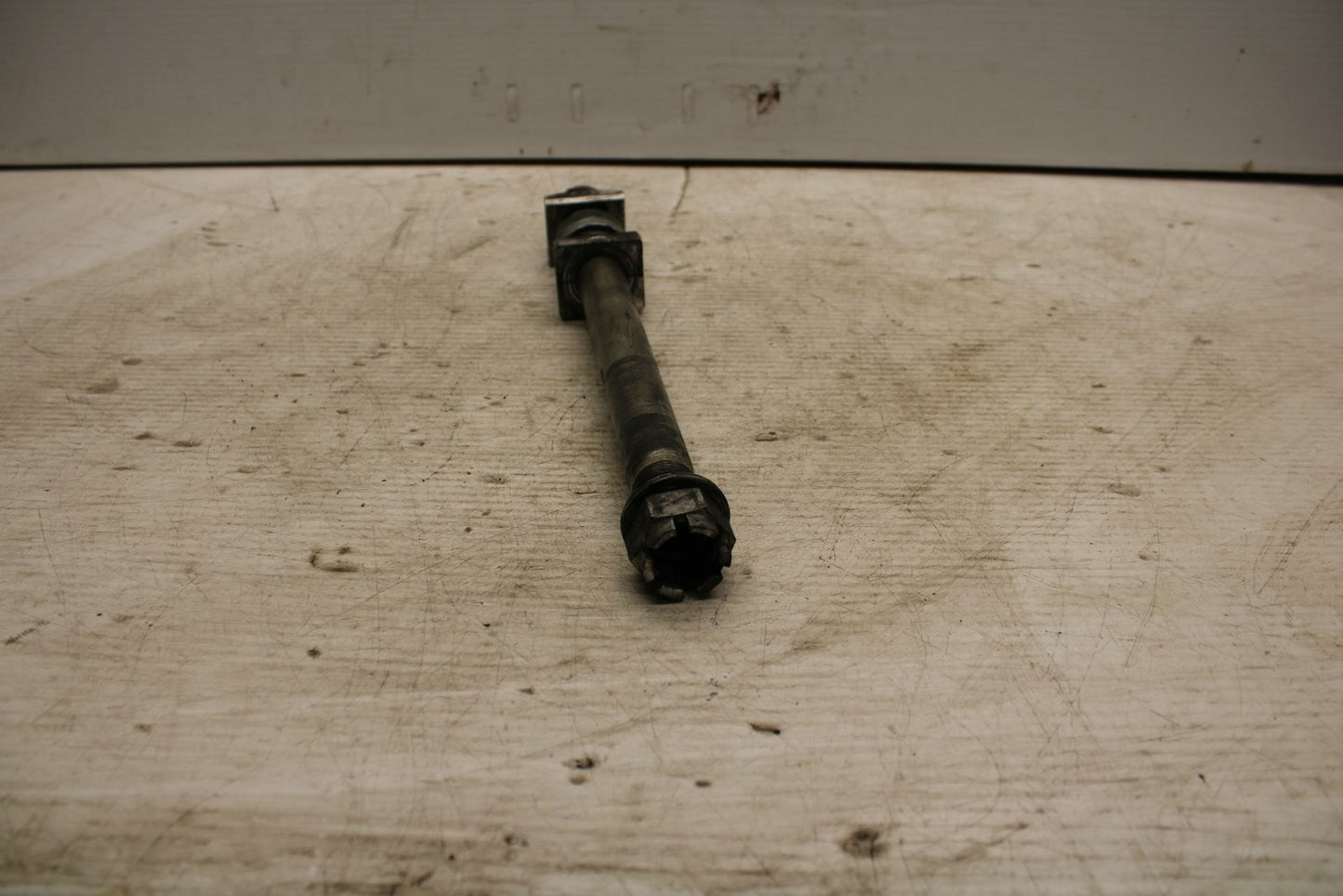 13-18 KAWASAKI NINJA ZX6R REAR AXLE BACK WHEEL RIM PIVOT BOLT AXEL BB304