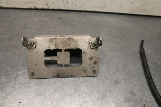 09-15 YAMAHA FZ6R FENDER ELIMINATOR LICENSE PLATE BRACKET   BB686