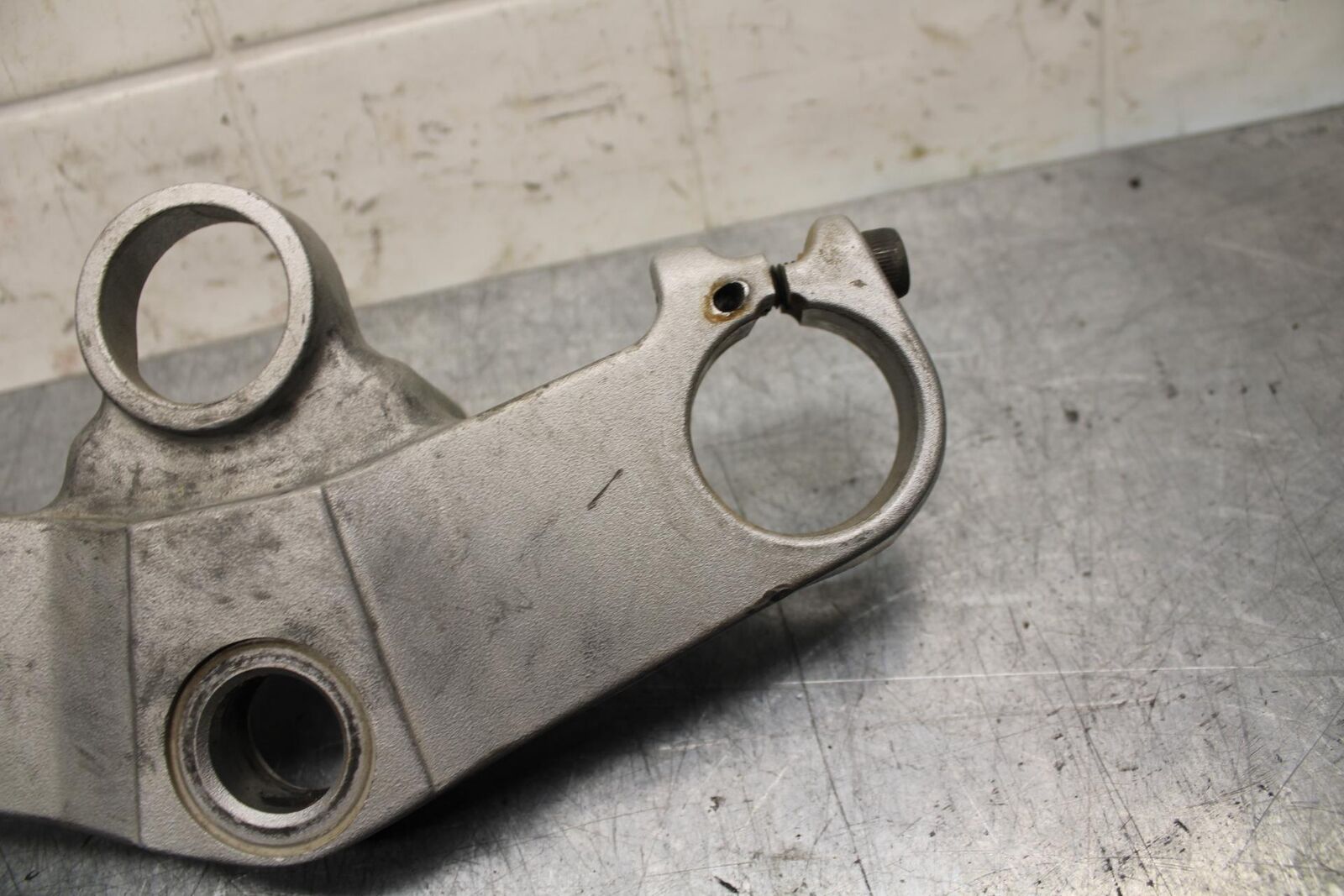 89-90 YAMAHA FZR600 FORKS UPPER TRIPLE TREE CLAMP BB76
