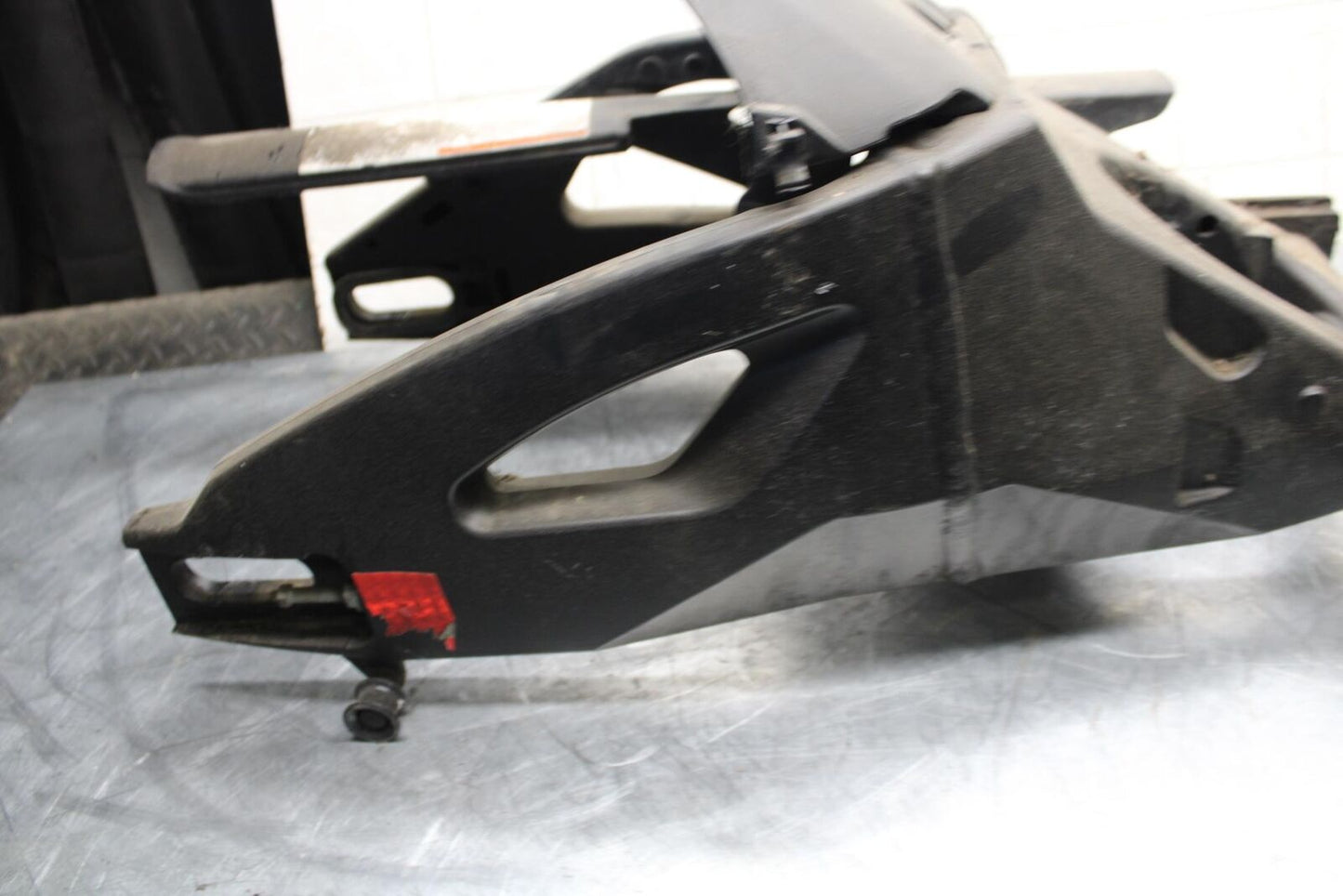 2008 Suzuki GSXR1000 SWINGARM BACK SUSPENSION SWING ARM 61000-21H00-YAP BB519