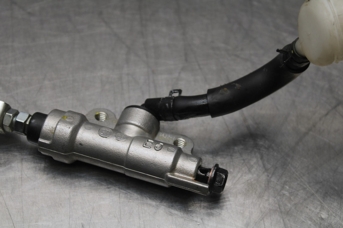 23 YAMAHA YZF R3 REAR BACK BRAKE MASTER CYLINDER W RESERVOIR BB806