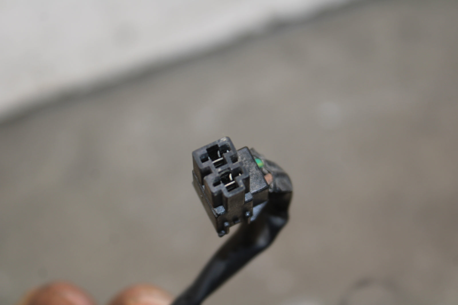 19-23 KAWASAKI NINJA ZX6R RIGHT CLIP ON HANDLE KILL OFF START SWITCH  BB701