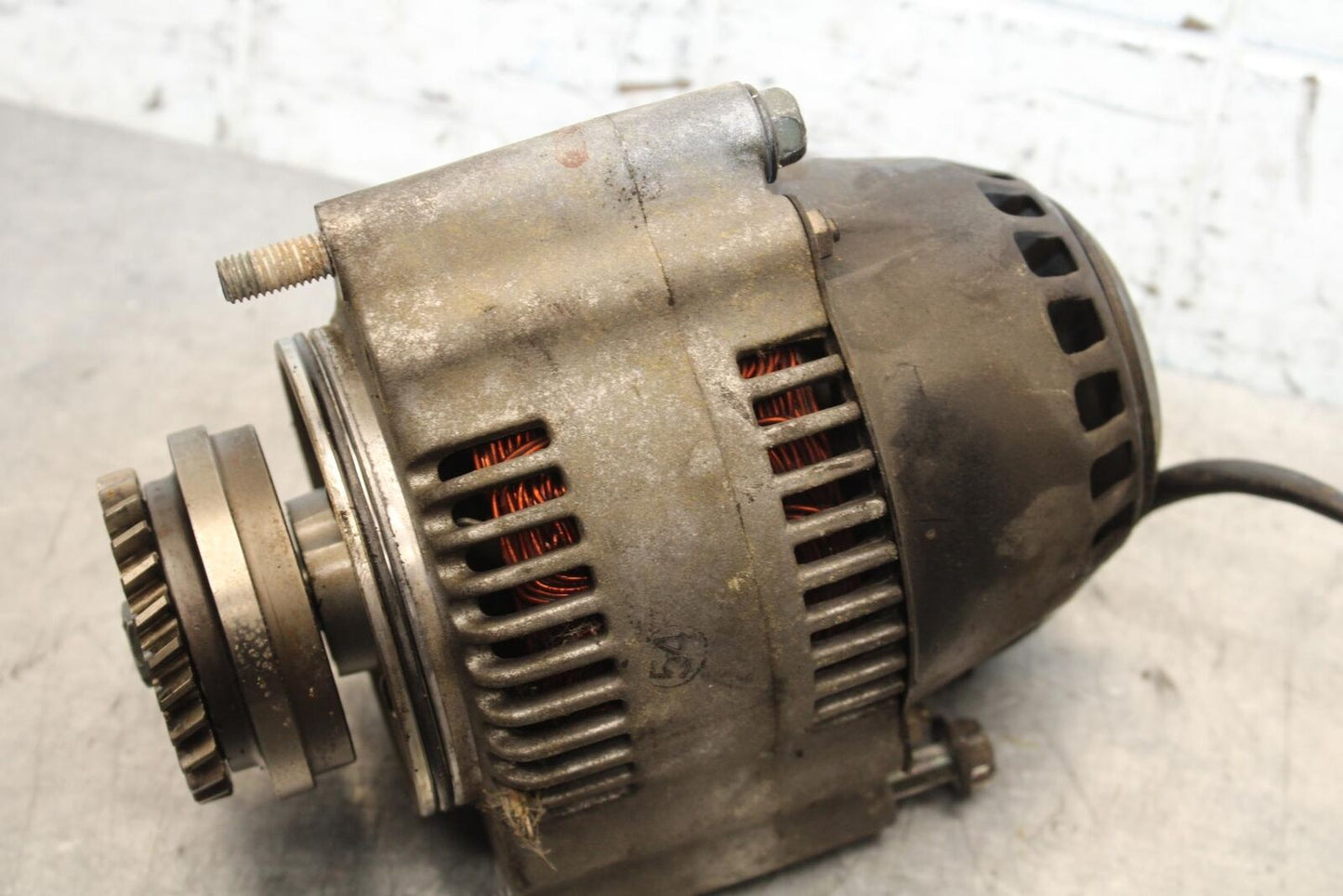 1997 Suzuki Bandit 1200 GSF1200S ENGINE MOTOR GENERATOR ALTERNATOR BB559