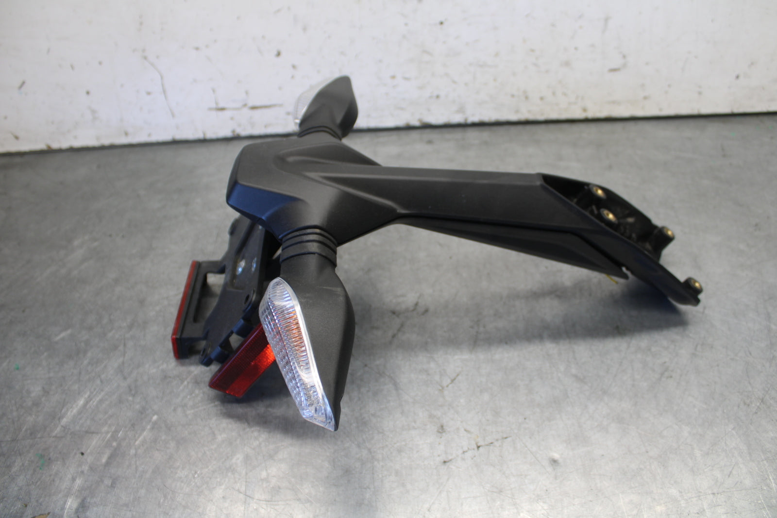 12-15 DUCATI 1199 PANIGALE REAR BACK FENDER MUD GUARD BB699