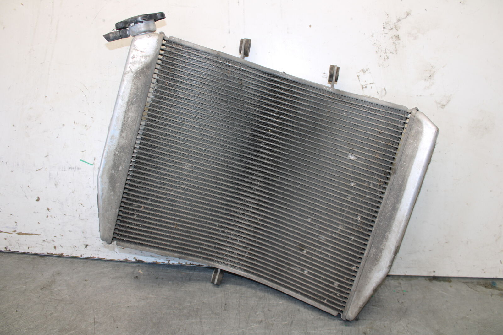 19-23 KAWASAKI NINJA ZX6R ENGINE RADIATOR MOTOR COOLER COOLING RADIATER BB701