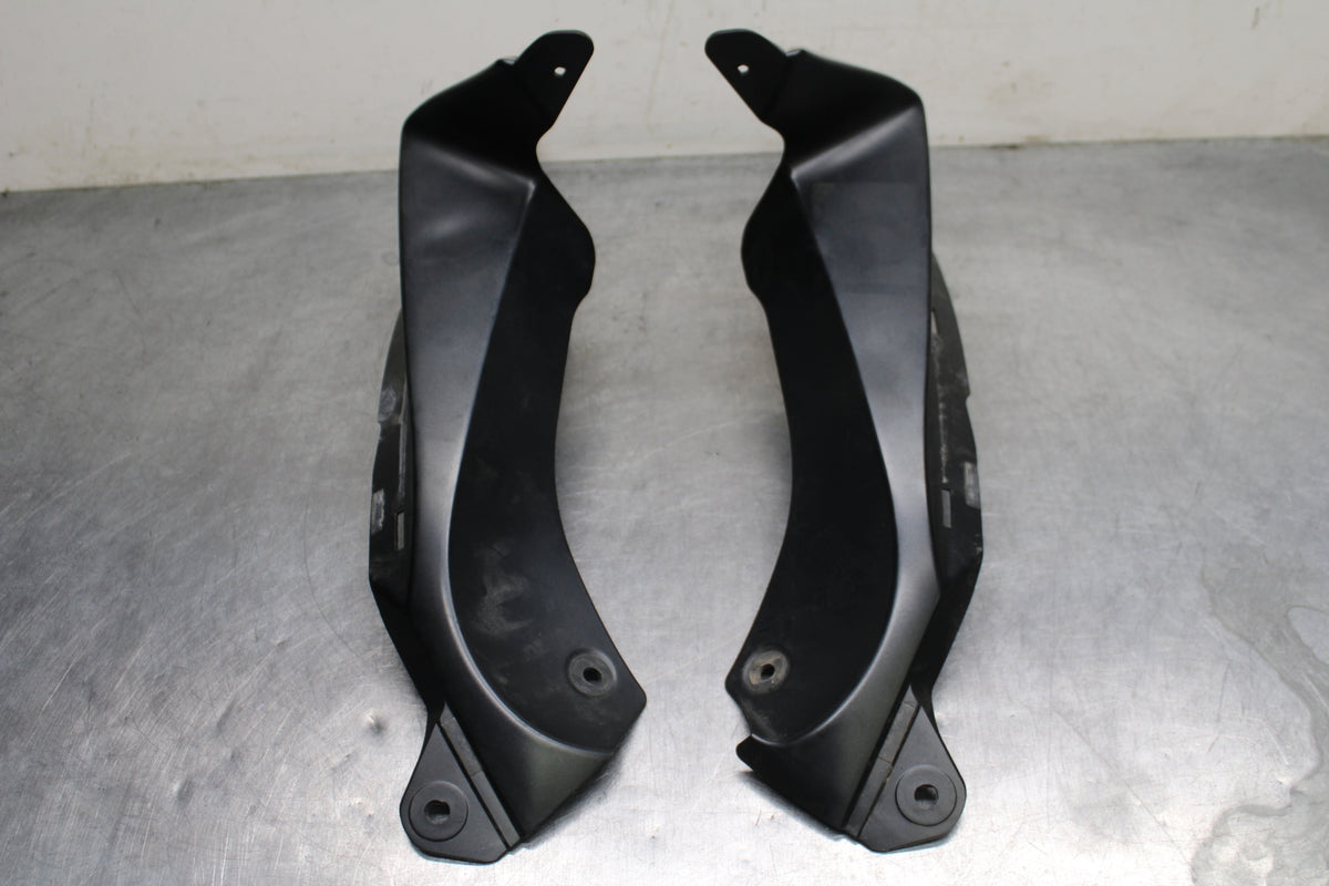09 SUZUKI GSXR600 RIGHT LEFT FRONT DUCT COVERS PANELS COWLS BB759