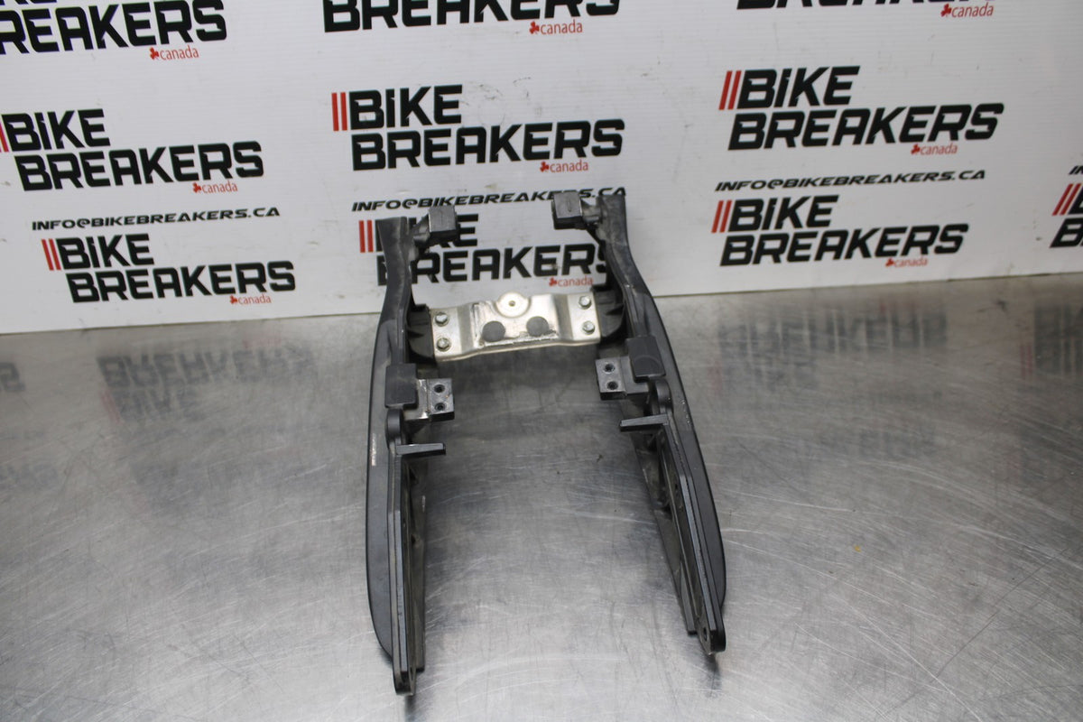 06-07 SUZUKI GSXR 600 FRONT SUBFRAME SUB FRAME BB822