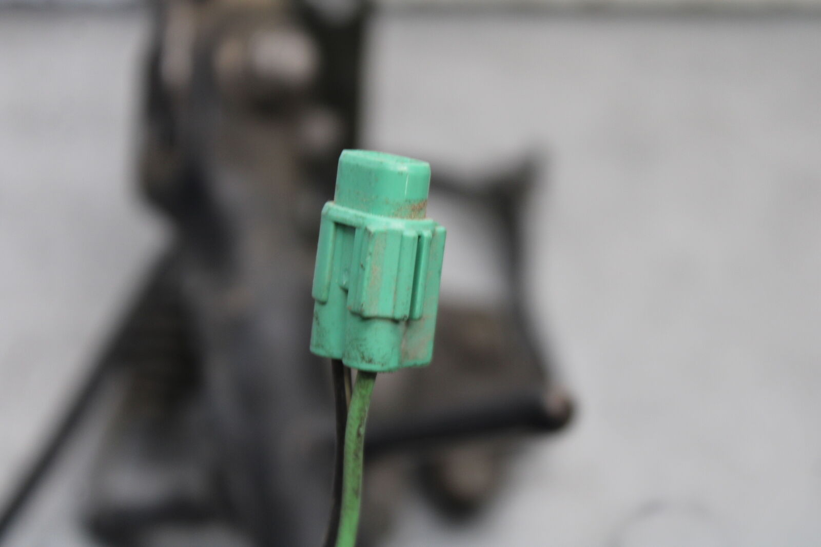 05-06 SUZUKI GSXR1000 KICKSTAND SIDE KICK STAND 42310-40F20 BB663