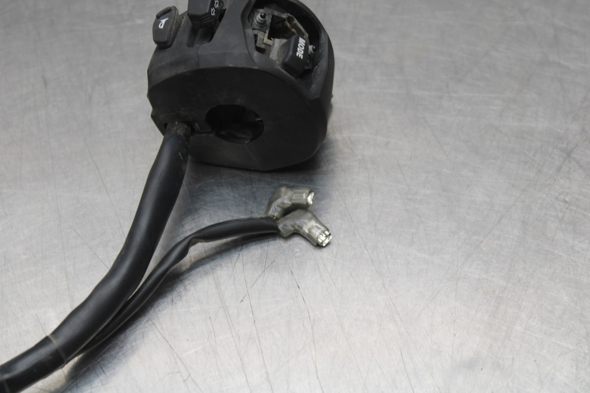 24-25 SUZUKI GSXR1000 LEFT CLIP ON HANDLE HORN SIGNALS SWITCH SWITCHES BB767