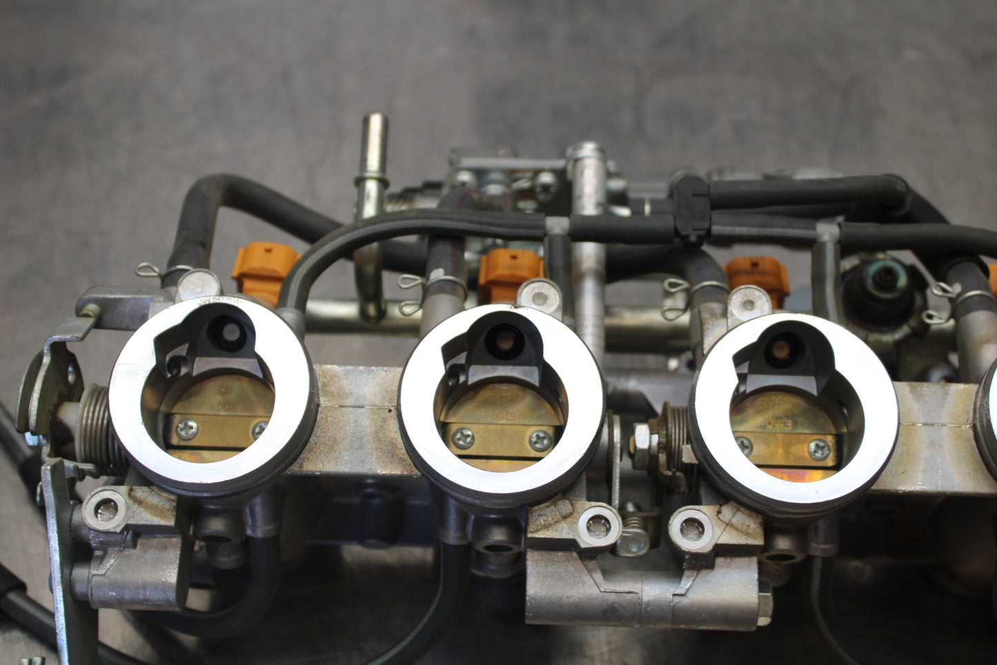 09-15 YAMAHA FZ6R MAIN FUEL INJECTORS / THROTTLE BODIES BB161
