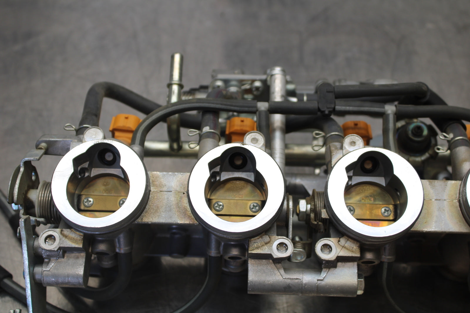 09-15 YAMAHA FZ6R MAIN FUEL INJECTORS / THROTTLE BODIES BB161