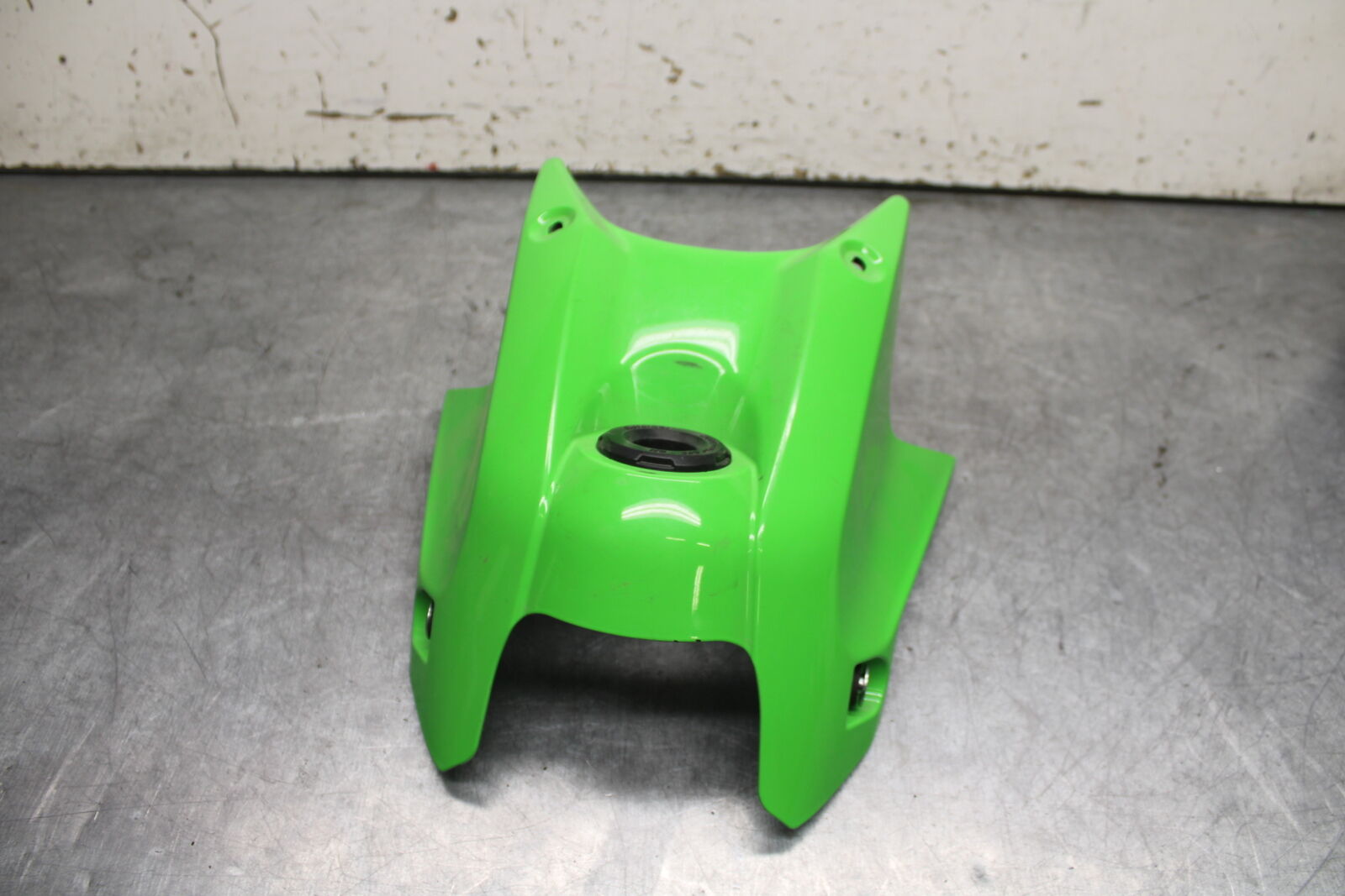 18-24 KAWASAKI NINJA 650 IGNITION TRIM PANEL COVER BB725