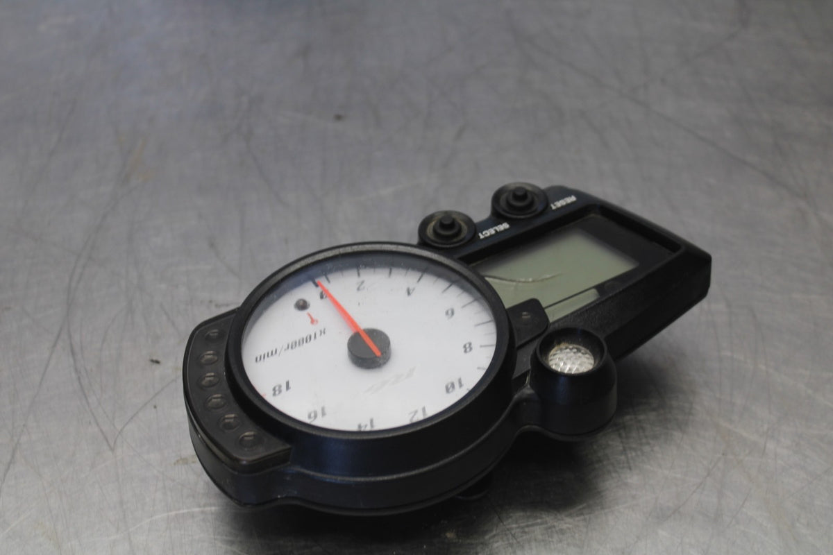 05 YAMAHA YZF R6 SPEEDO GAUGES DISPLAY CLUSTER SPEEDOMETER TACHOMETER BB894