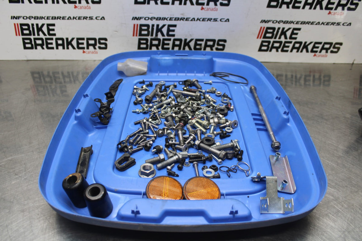 24 KAWASAKI NINJA 500 ABS MOUNTING BOLTS HARDWARE MOTOR SCREWS BB818