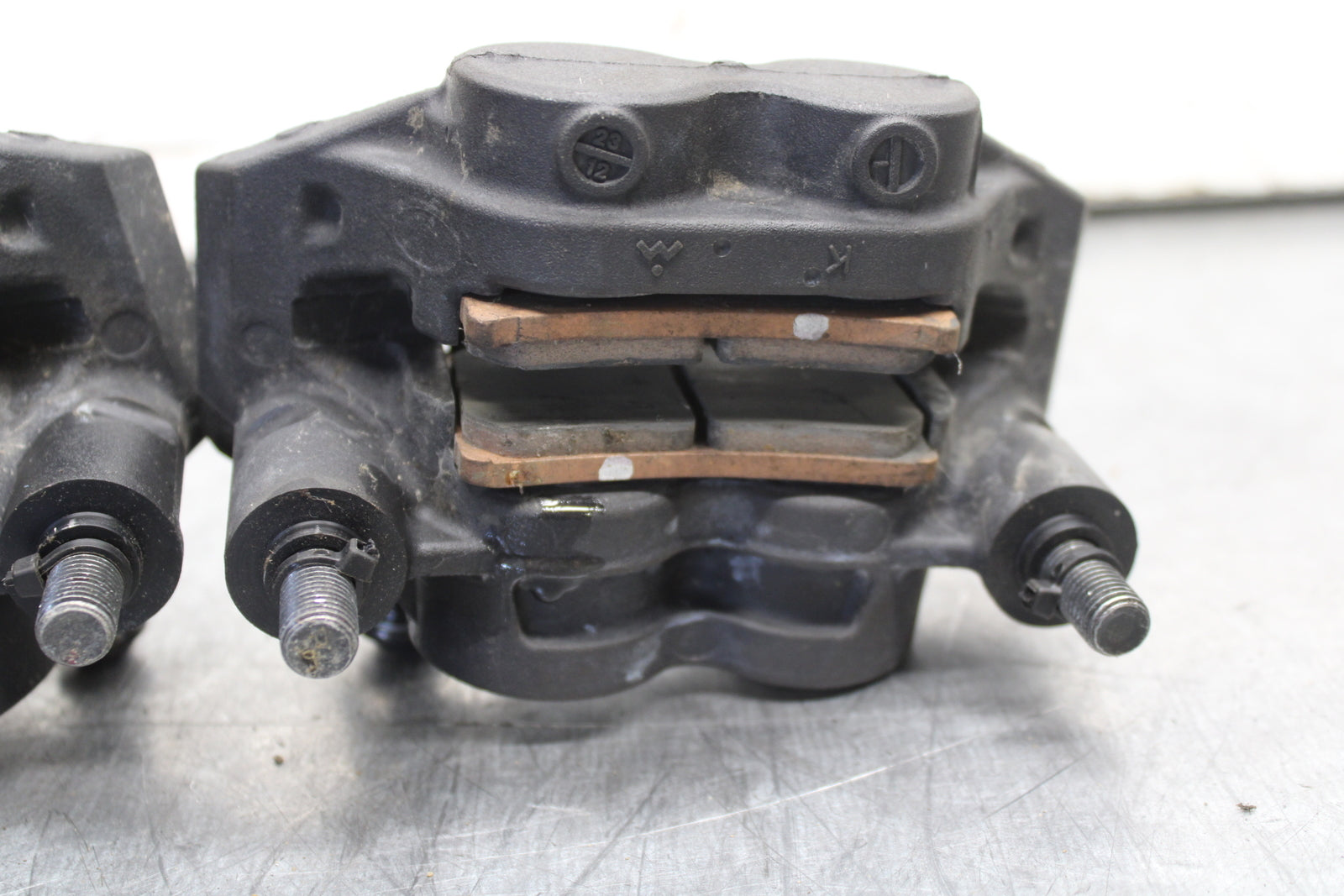 22-24 YAMAHA XSR900 RIGHT LEFT FRONT BRAKE CALIPER SET PAIR CALIPERS BB710
