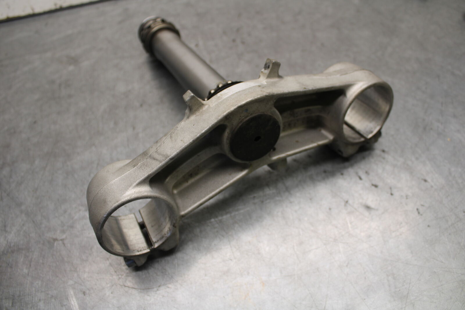 13-18 KAWASAKI NINJA ZX6R FRONT FORKS CLAMP LOWER TRIPLE TREE 44037-0136 BB666