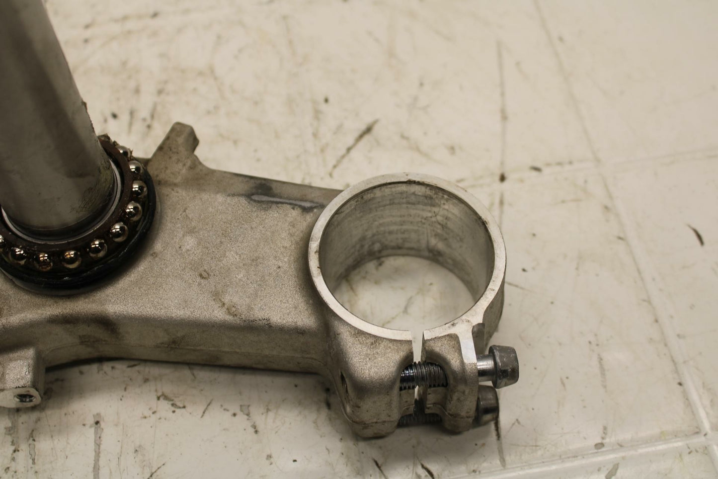 13-17 KAWASAKI NINJA ZX6R ZX636E FRONT FORKS CLAMP LOWER TRIPLE TREE STEM BB409