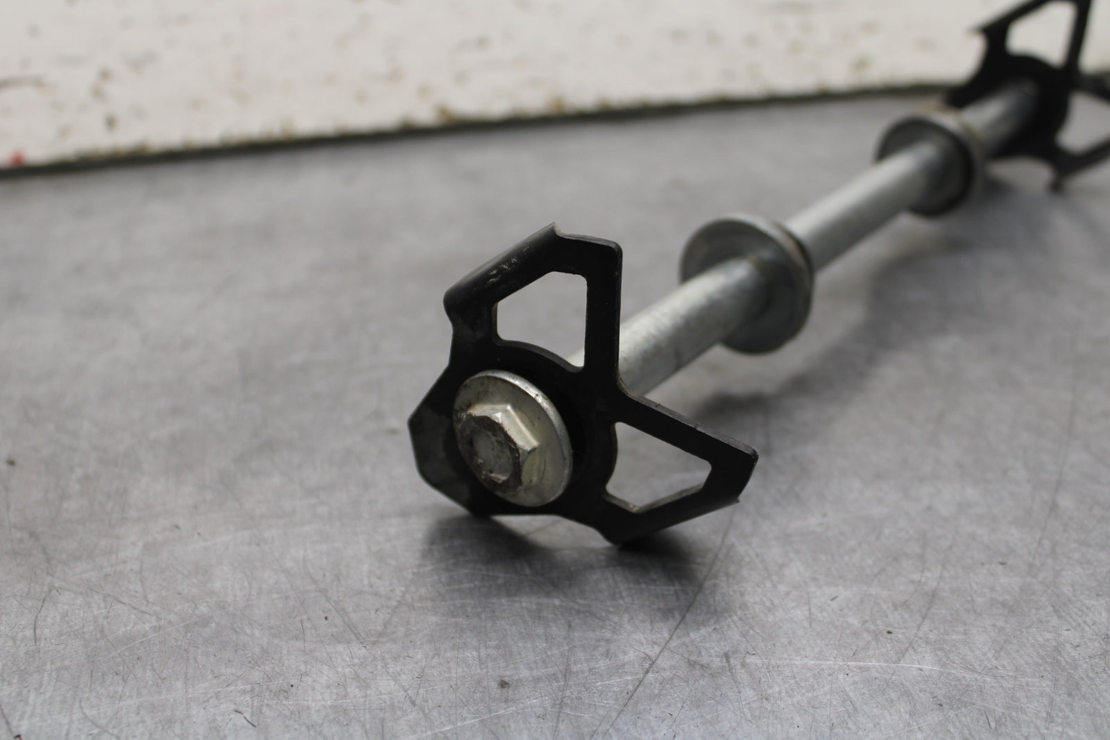 24 KAWASAKI NINJA 500 ABS REAR AXLE BACK WHEEL RIM PIVOT BOLT AXEL BB730