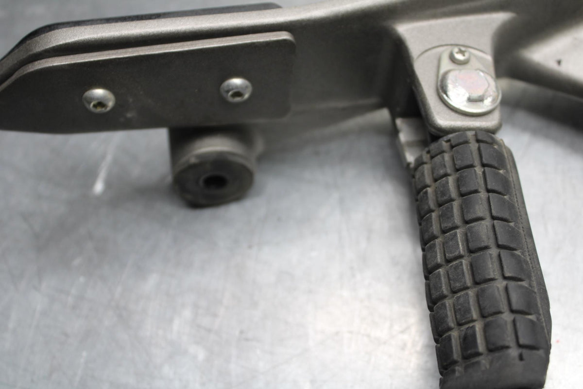 2008 Honda CBF1000 FRONT FOOT RESTS PEGS STEPS SET PAIR BB641
