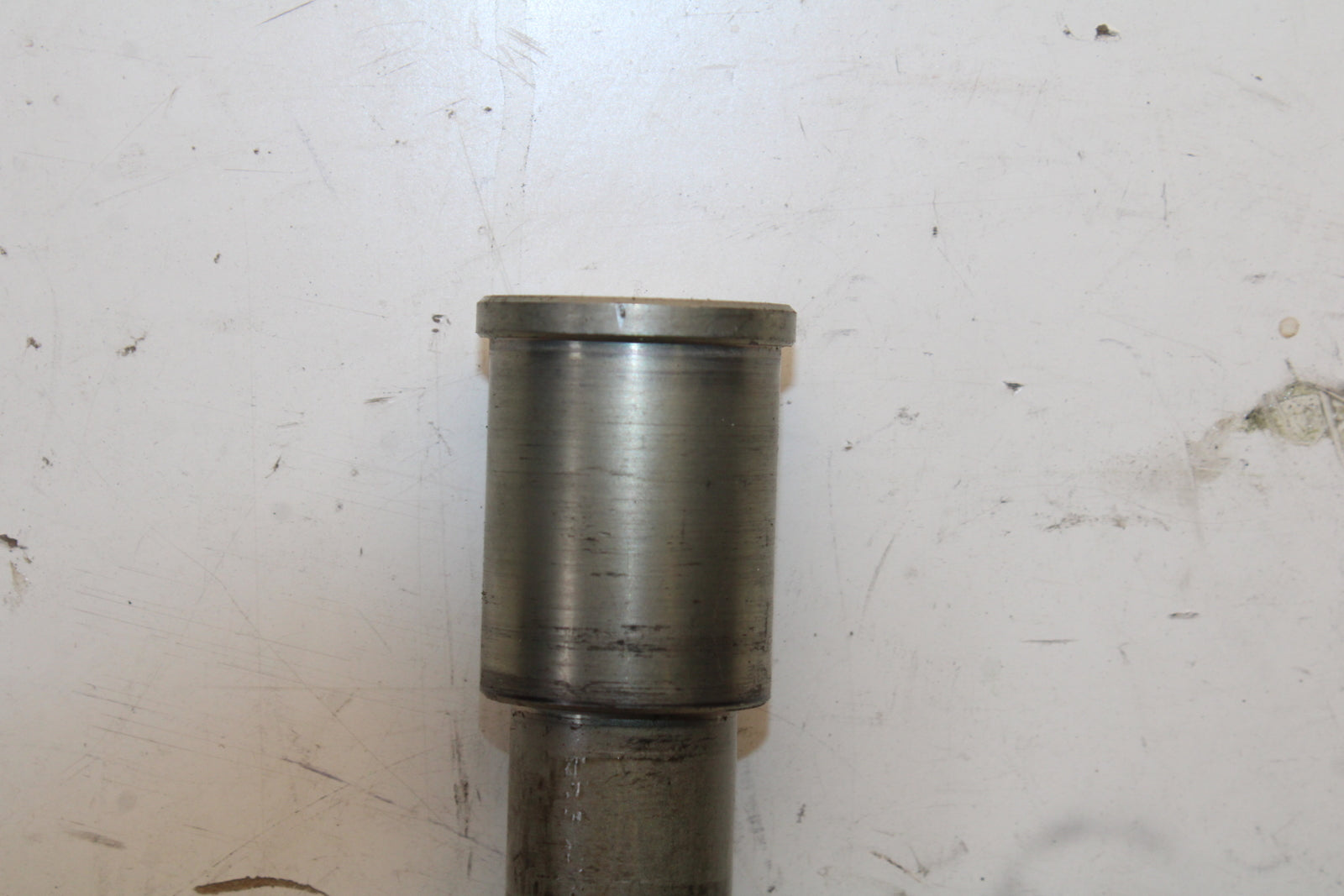 16 KAWASAKI NINJA ZX10R FRONT WHEEL RIM AXLE PIVOT BOLT 41068-0594 BB650