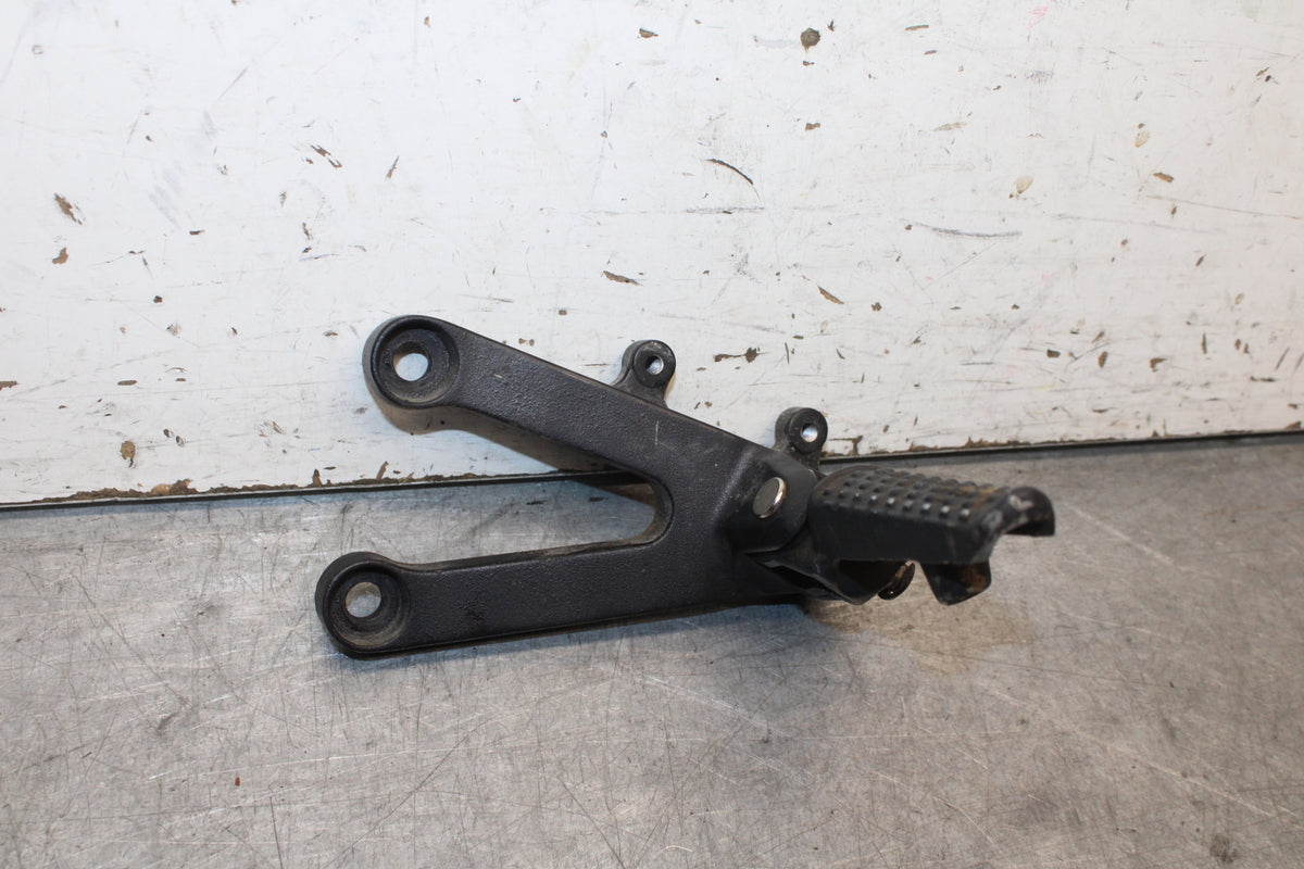 05-06 HONDA CBR600RR LEFT REARSET REAR SET DRIVER FOOT PEG REST STOP BB399
