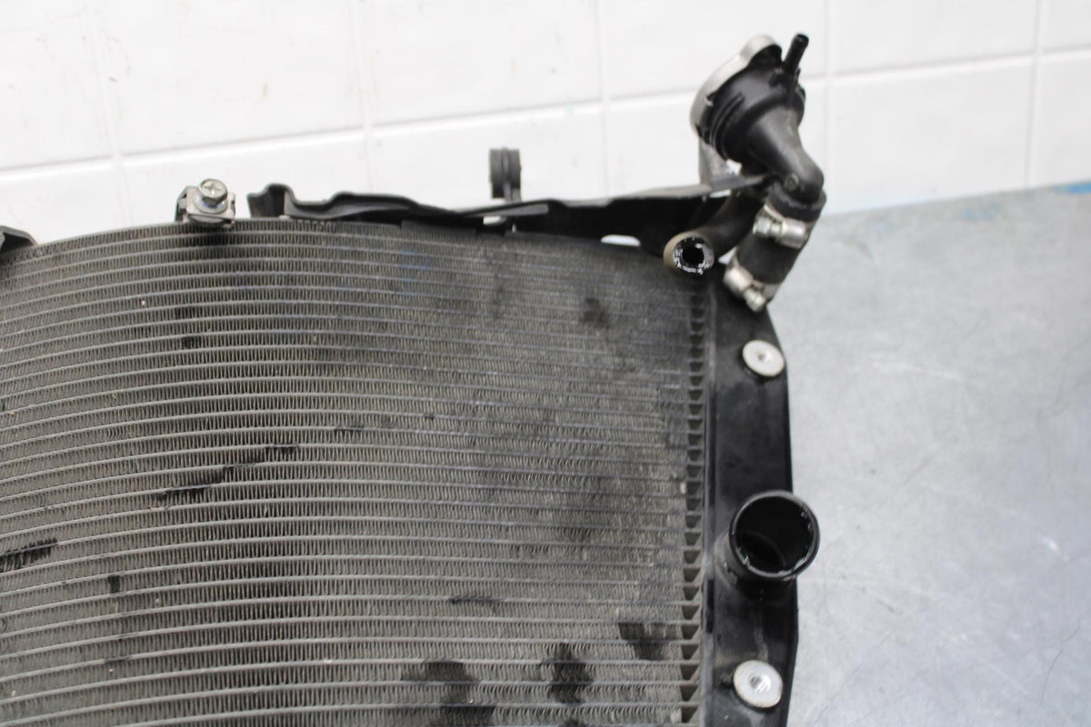 2008 Honda CBR1000RR ENGINE RADIATOR MOTOR COOLER COOLING RADIATER BB579