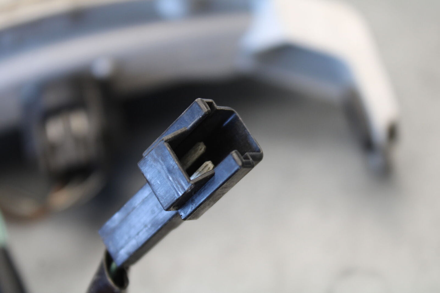 05-06 SUZUKI GSXR1000 REAR TAIL TAILLIGHT BACK BRAKE LIGHT 35710-41G30 BB663