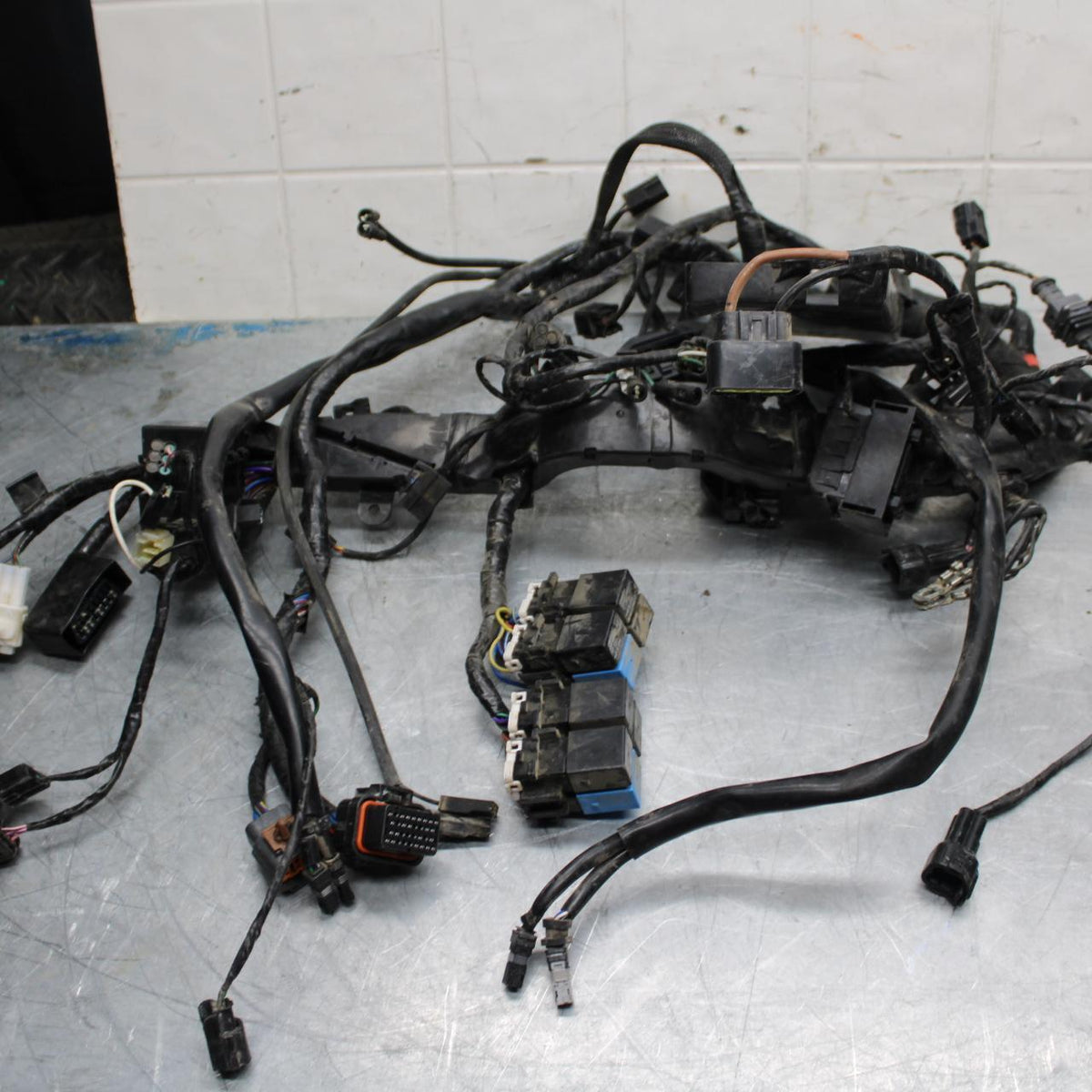 17-21 TRIUMPH STREET TRIPPLE R ABS MAIN  WIRING HARNESS MOTOR WIRE LOOM bb452