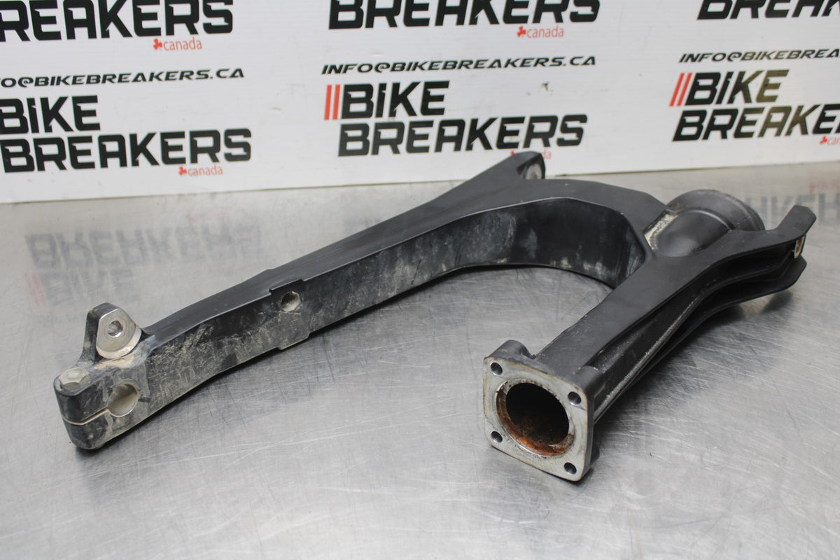19 MOTO GUZZI V7 III REAR SWINGARM BACK SUSPENSION SWING ARM BB831