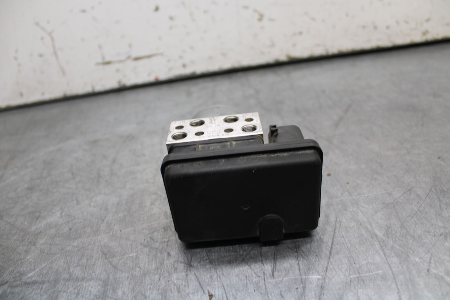 22-24 YAMAHA XSR900 ABS PUMP UNIT MODULE BB710