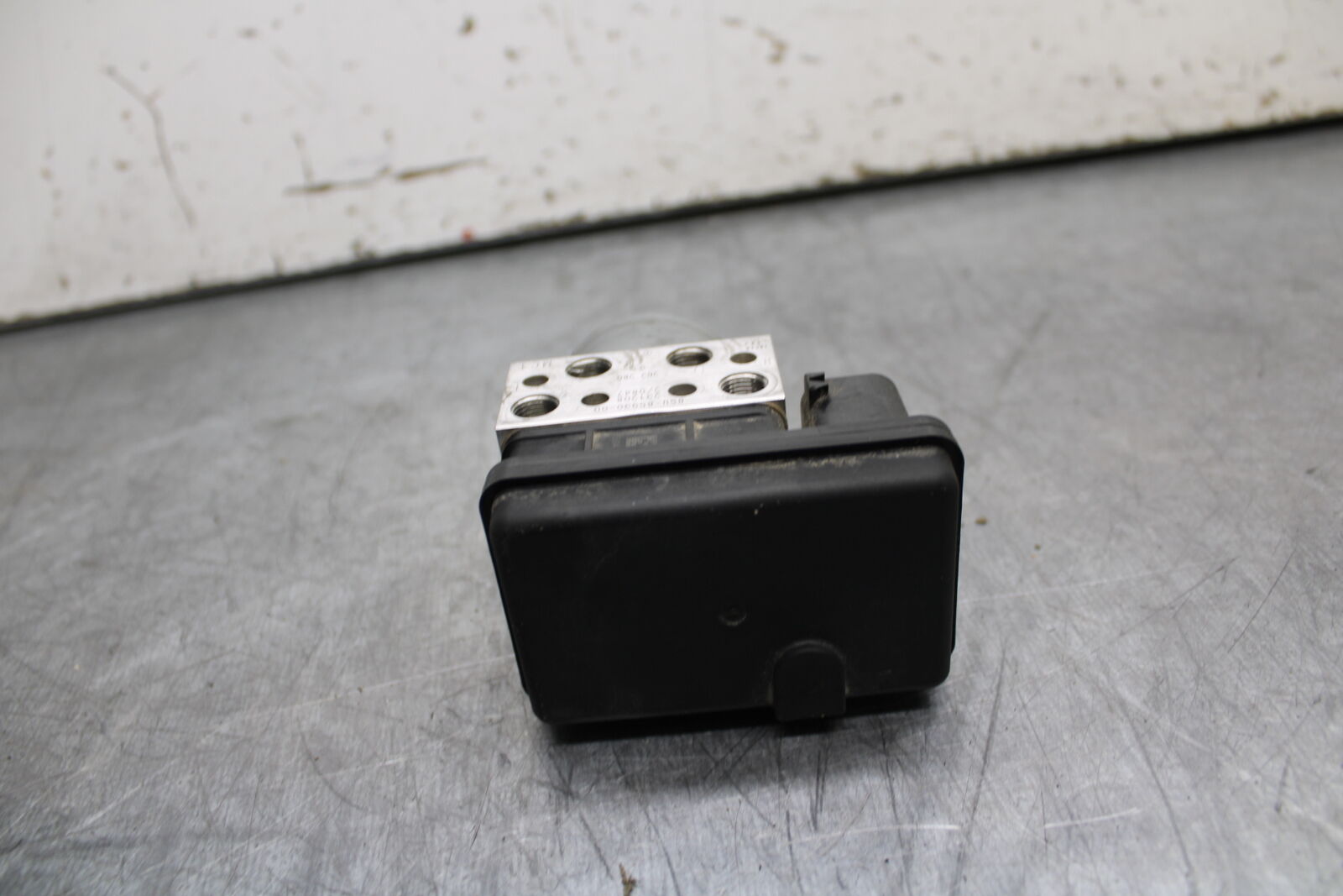 22-24 YAMAHA XSR900 ABS PUMP UNIT MODULE BB710