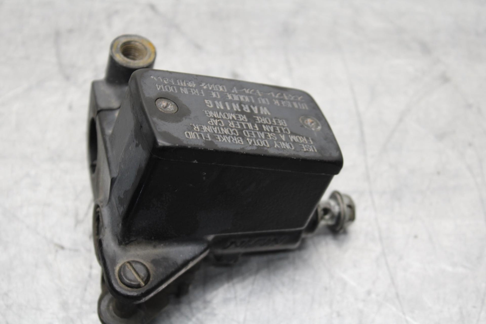 1997 Suzuki Bandit 1200 GSF1200S FRONT BRAKE MASTER CYLINDER BB559