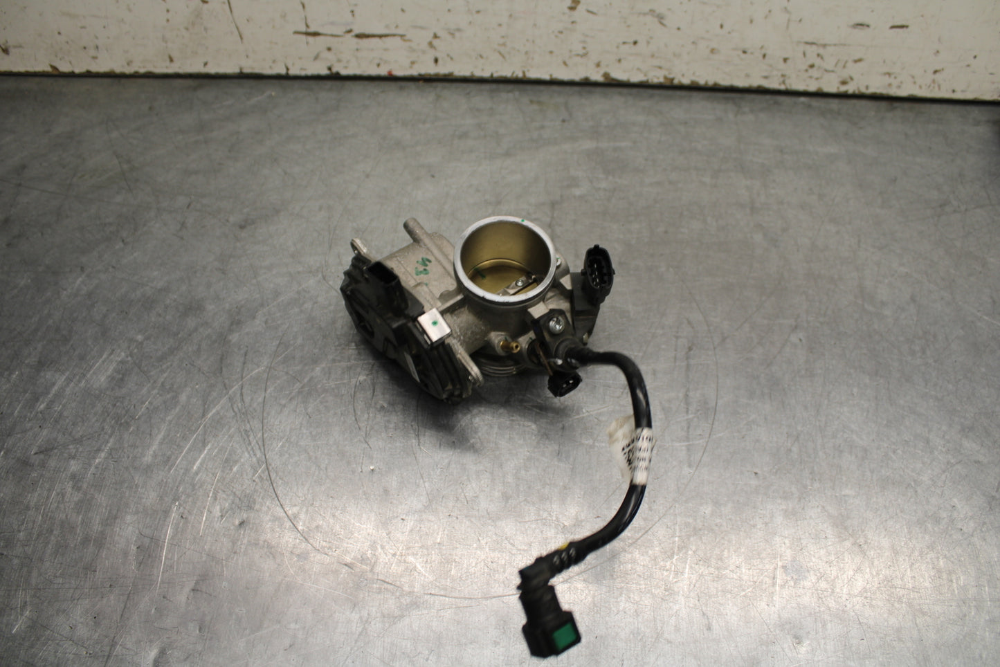17-24 KTM 390 DUKE MAIN FUEL INJECTORS / THROTTLE BODIES BB734