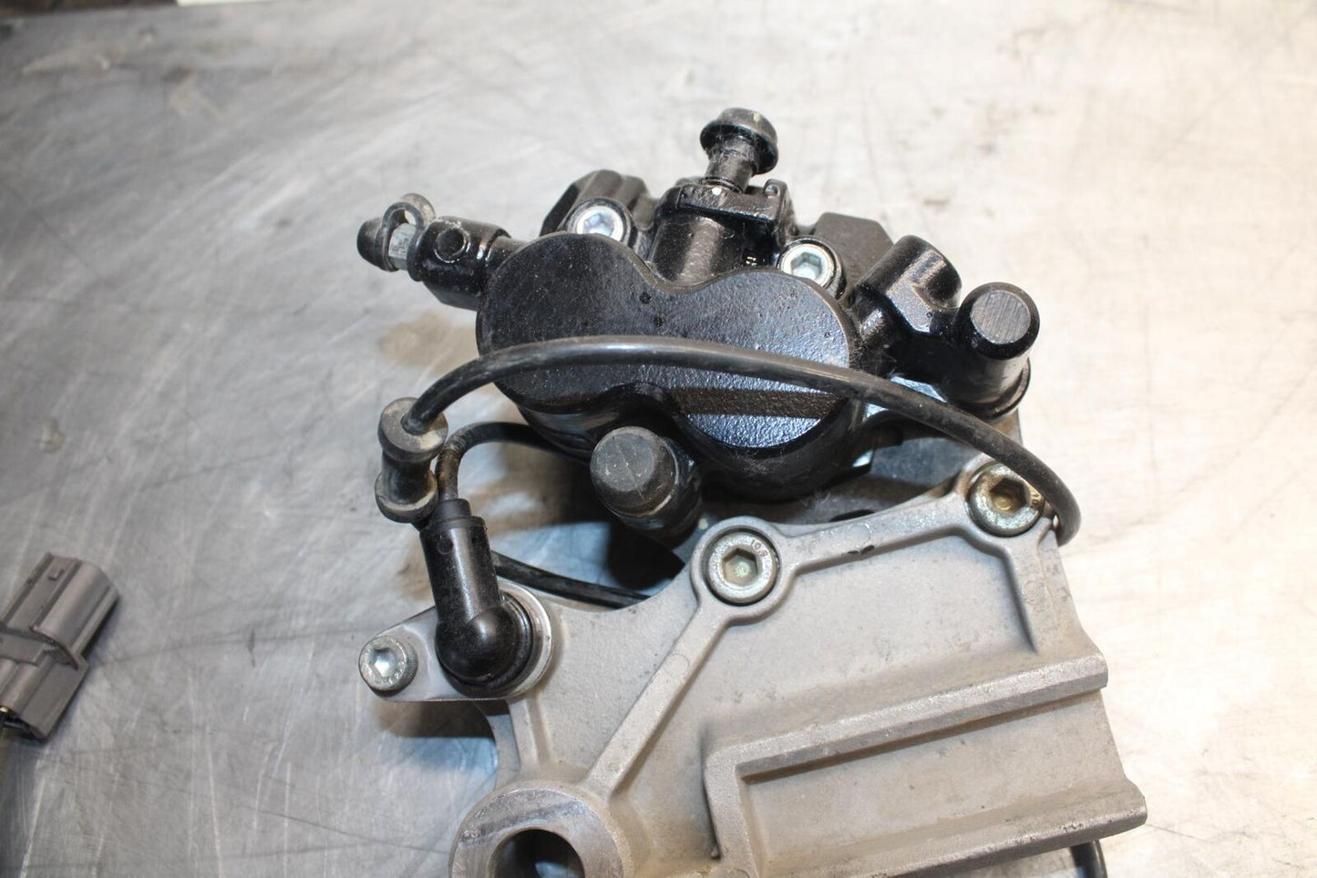 2015 Kawasaki Ninja 300 EX300B ABS REAR BACK BRAKE CALIPER W MOUNT BRACKET BB518