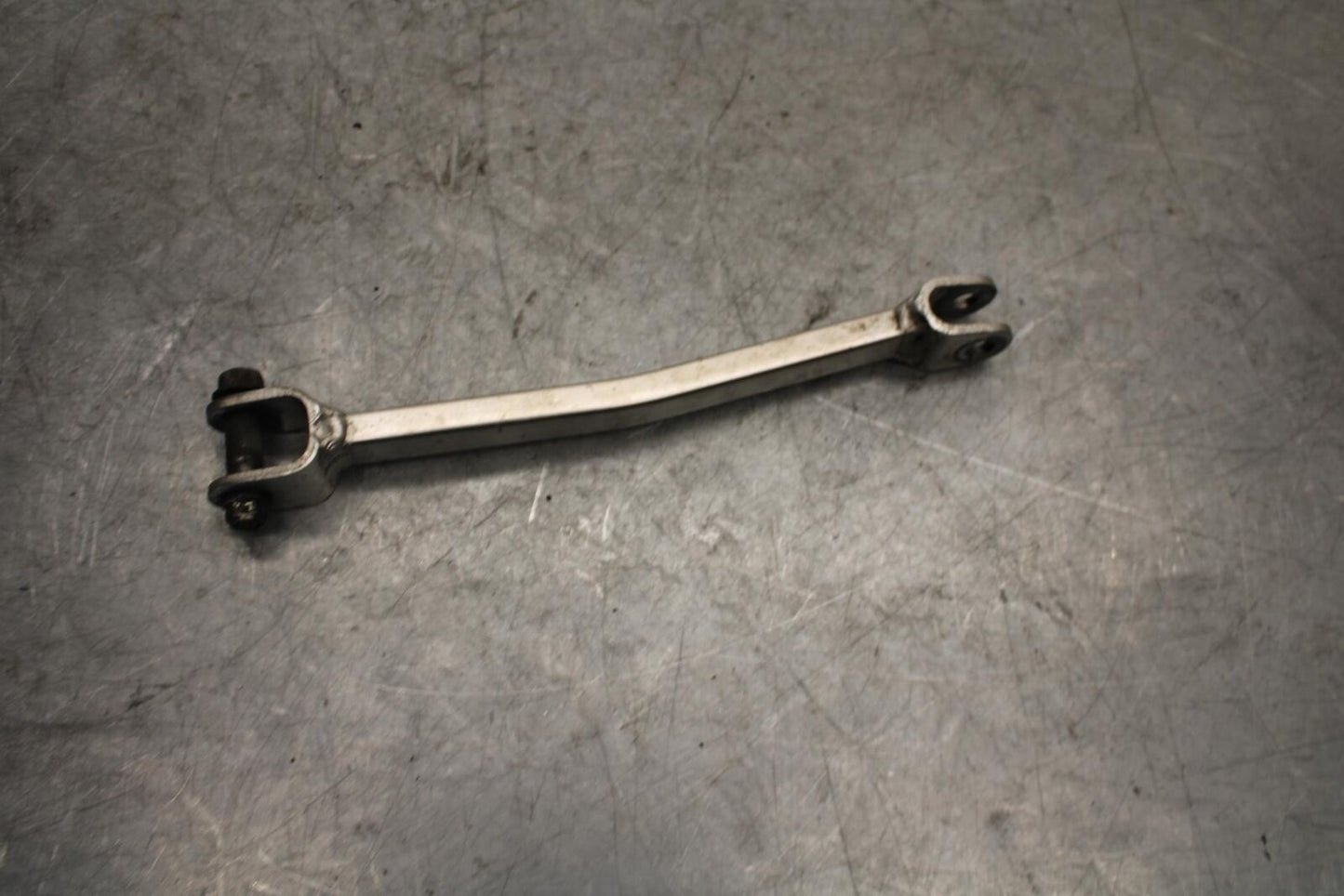 1997 Suzuki GSXR750 REAR BACK BRAKE TORQUE ROD SHAFT BAR BB527