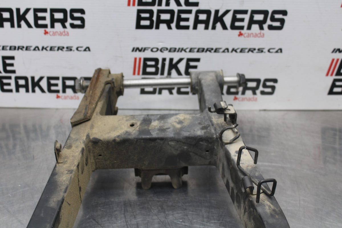 18-23 KAWASAKI NINJA 400 EX400 ABS REAR SWINGARM BACK SUSPENSION SWING ARM BB795
