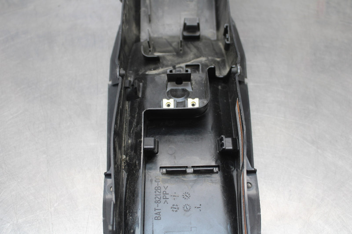 23-24 YAMAHA MT-07 REAR BACK TAIL UNDERTAIL BATTERY TRAY PLASTIC BB194