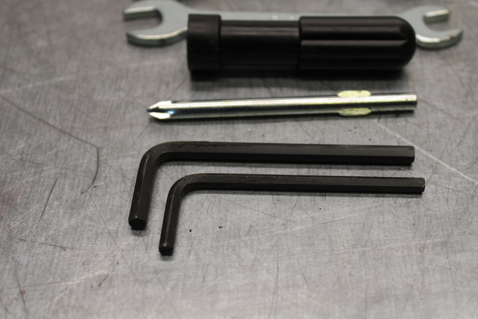 19-22 KAWASAKI Z400 STOCK TOOLS OEM TOOL BAG KIT SET BB708