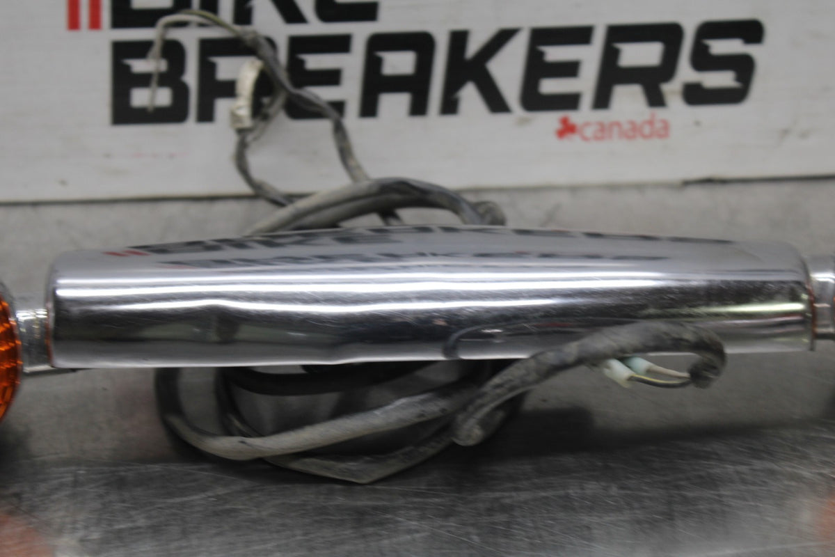 97 KAWASAKI VULCAN 1500 VN1500D CLASSIC REAR BACK TURN SIGNALS & BAR MOUNT BB936