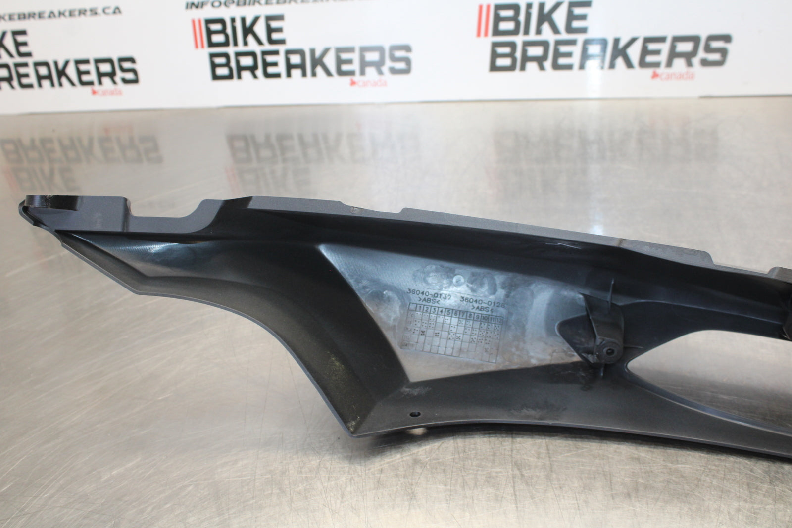 23-24 KAWASAKI NINJA ZX14R RIGHT REAR BACK TAIL FAIRING COWL SHROUD BB169