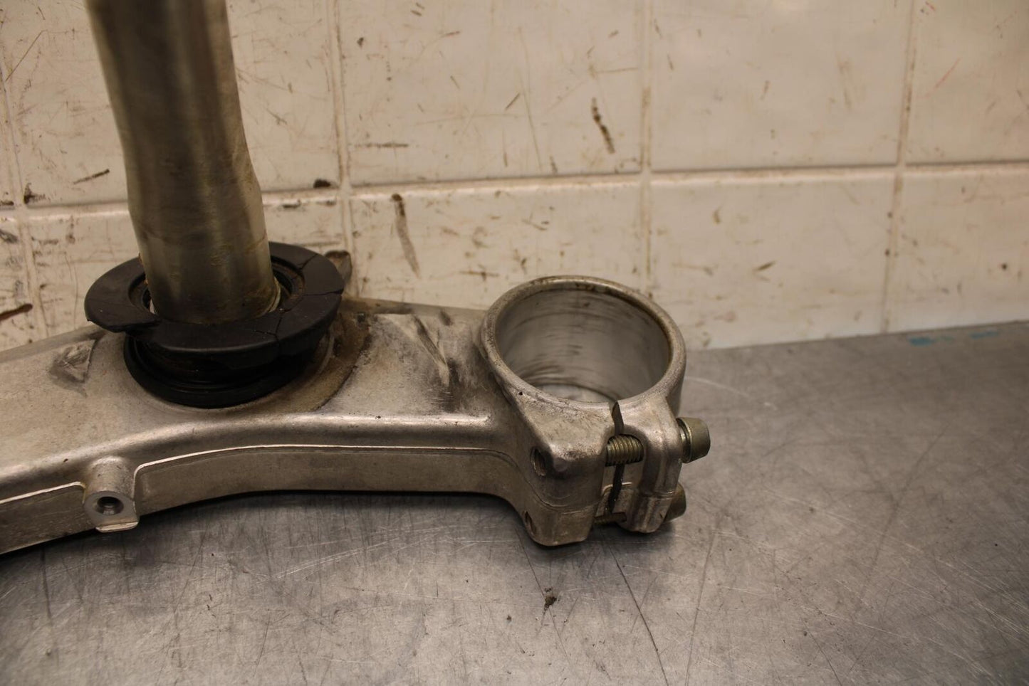 2003 Kawasaki Ninja ZX6RR ZX600K FRONT FORKS CLAMP LOWER TRIPLE TREE STEM BB66