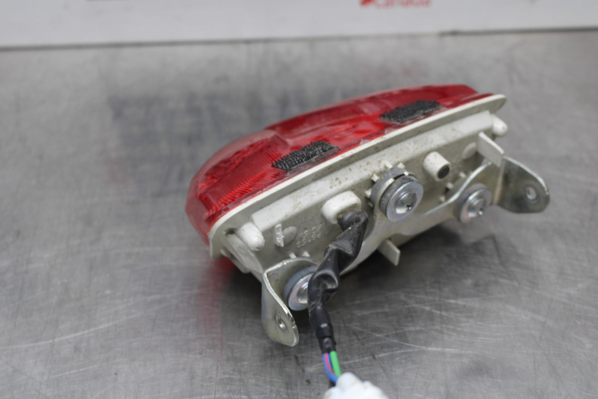 08-10 SUZUKI GSXR 600 REAR TAIL TAILLIGHT BACK BRAKE LIGHT BB765