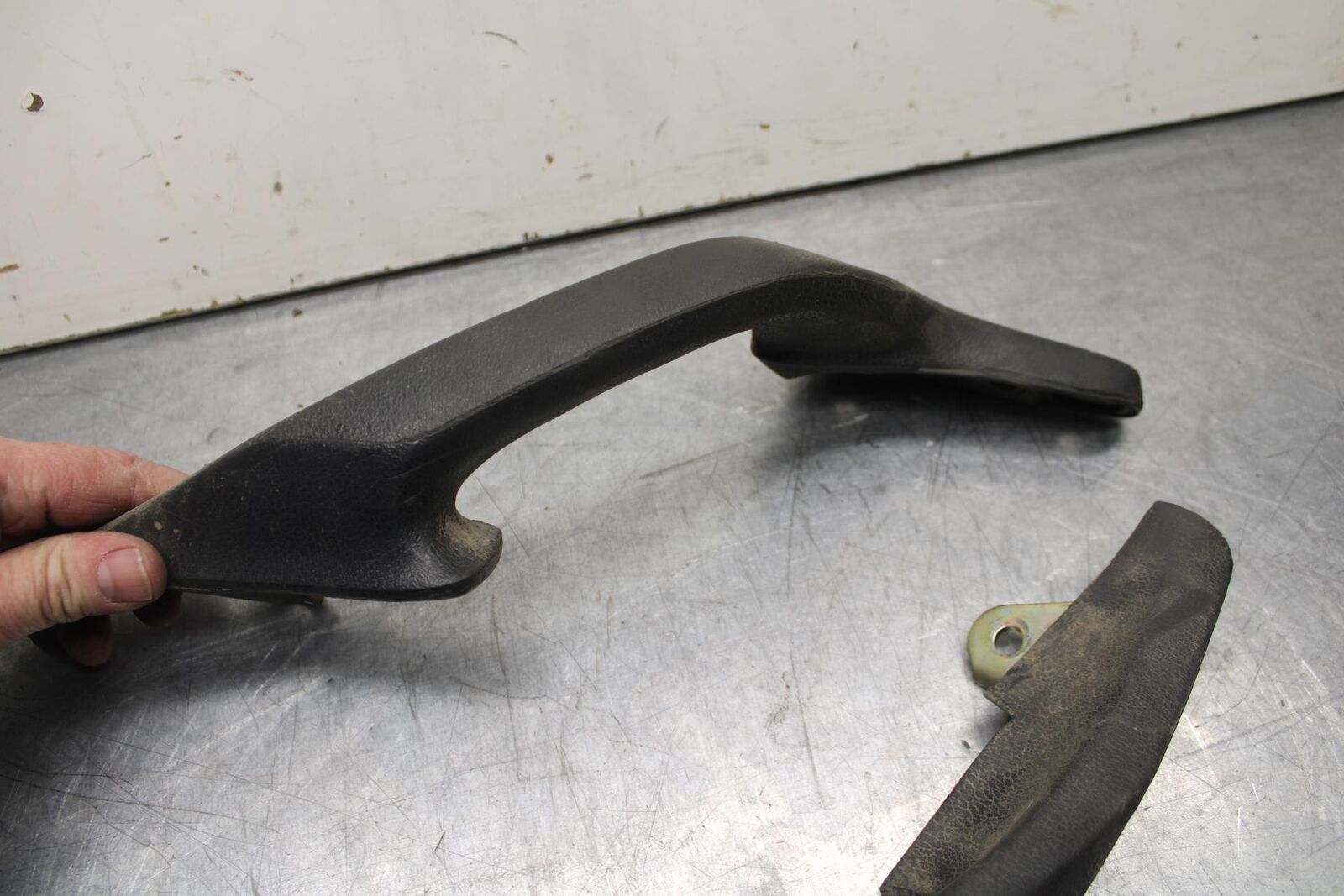 1999 Honda ST1100 PASSENGER REAR SEAT GRAB BAR HANDLE SET BB222