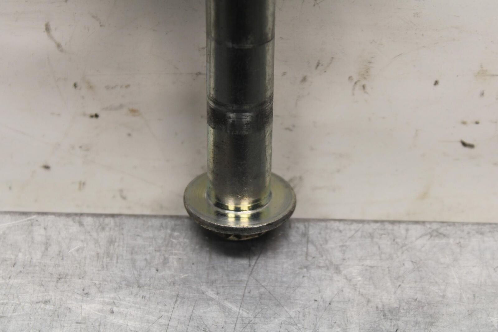 19-22 KAWASAKI Z400 REAR AXLE BACK WHEEL RIM PIVOT BOLT AXEL BB586