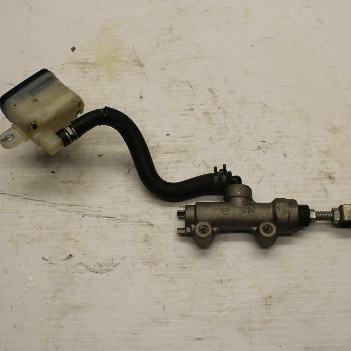 06-07 SUZUKI GSXR600 REAR BACK BRAKE MASTER CYLINDER W RESERVOIR BB245