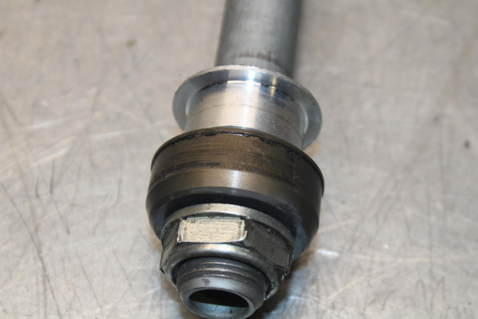 20-23 APRILIA RS660 REAR AXLE BACK WHEEL RIM PIVOT BOLT AXEL BB643