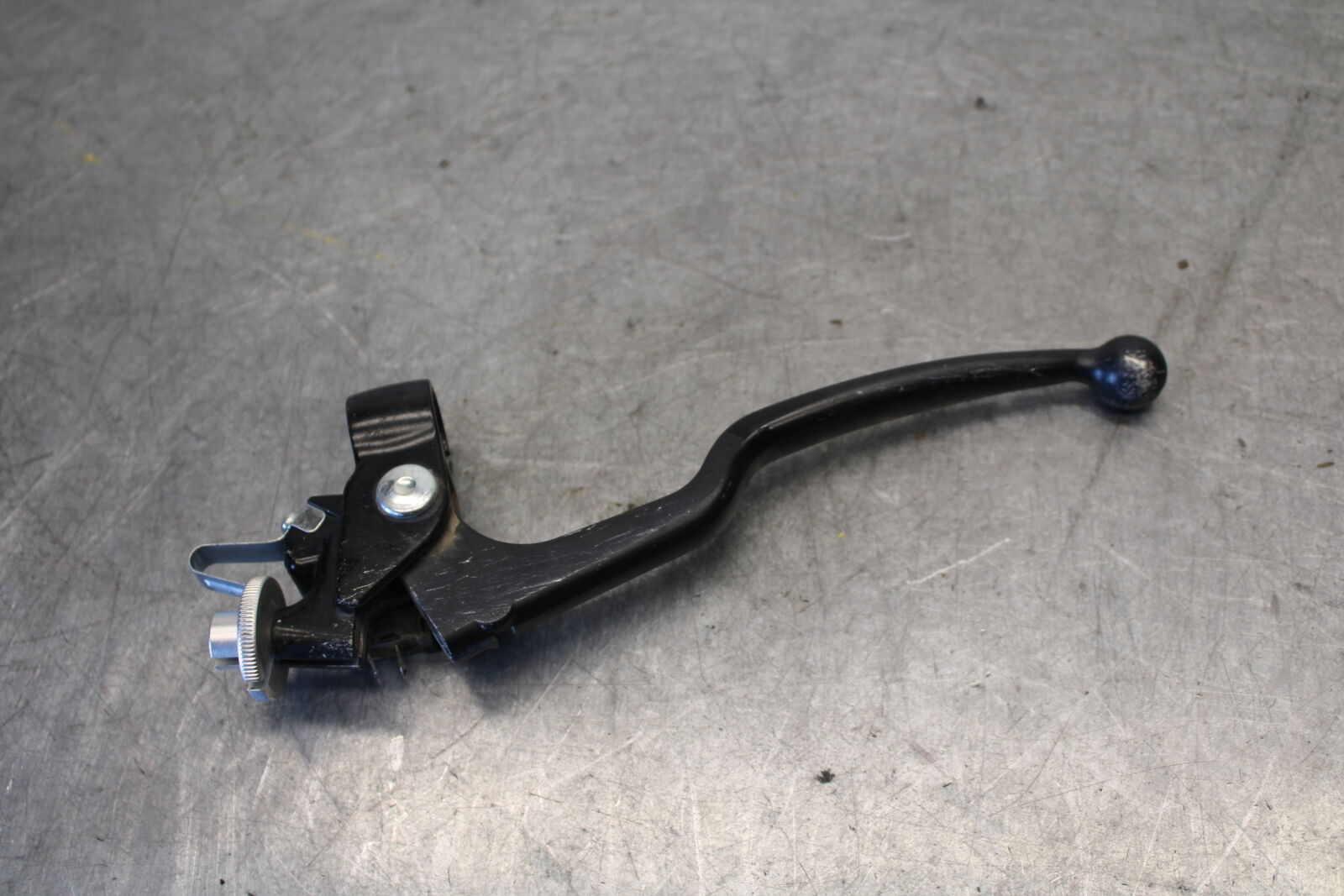 11-24 SUZUKI GSXR750 CLUTCH PERCH MOUNT WITH LEVER BB687