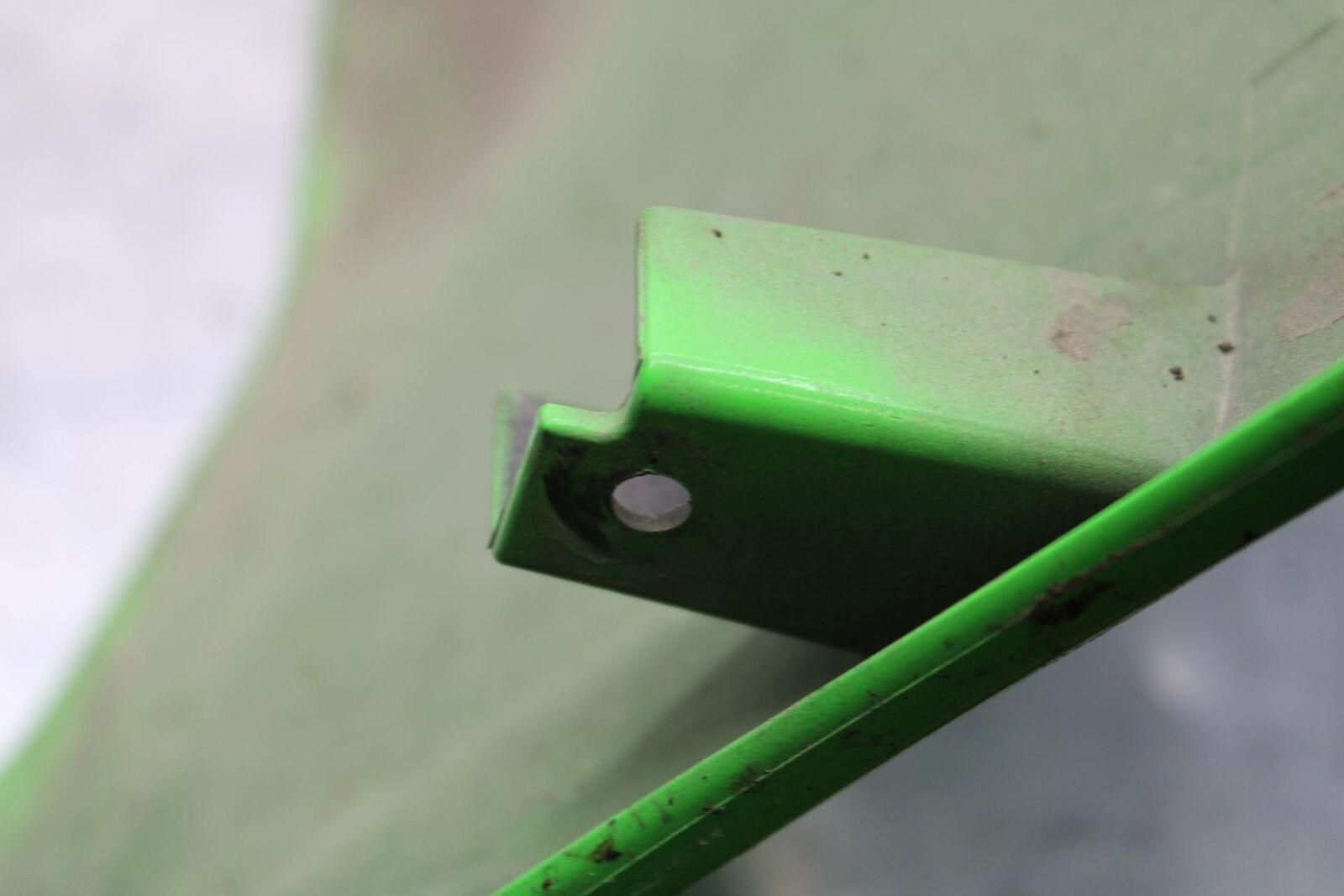 2011 Kawasaki Ninja ZX6R ZX600R LOWER BOTTOM BELLY FAIRING COWL BB587