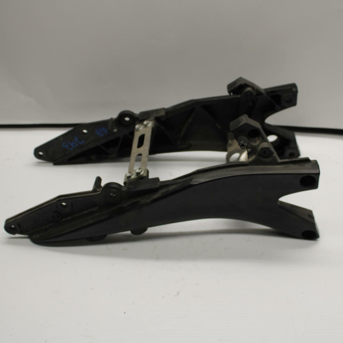 06-07 SUZUKI GSXR600 REAR SUBFRAME BACK SUB FRAME BB243