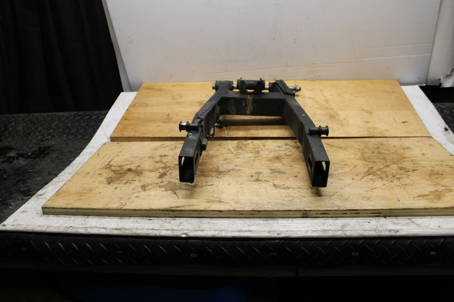 18-22 KAWASAKI NINJA 400 EX400 ABS REAR SWINGARM BACK SUSPENSION SWING ARM BB334